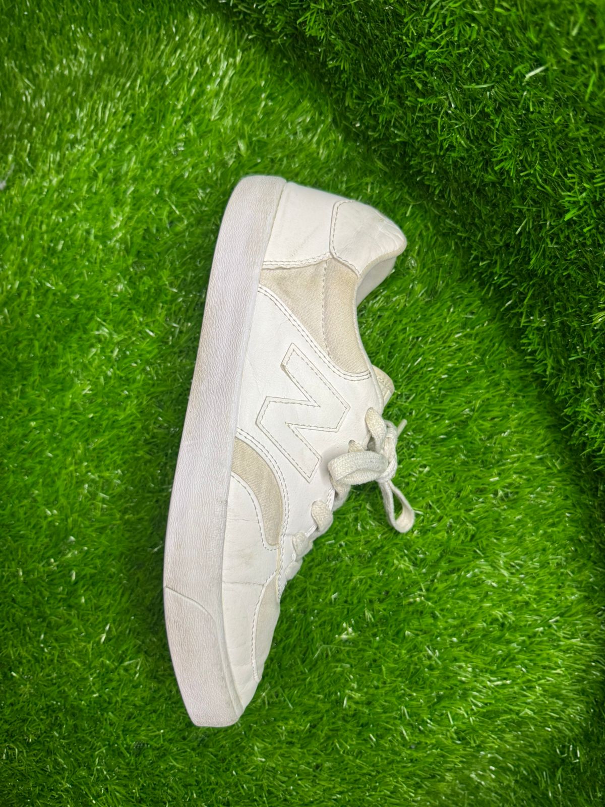 New Balance300 Series Retro