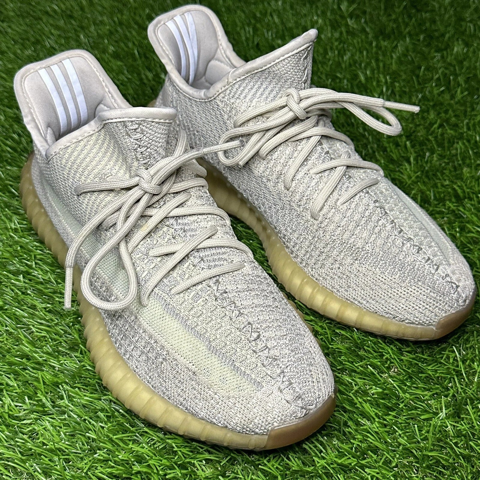 Adidas Yeezy Boost 350 v2
